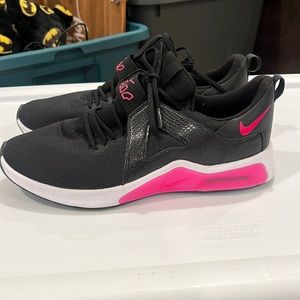 Nike Air Max Black Pink and White Size 12 Womens